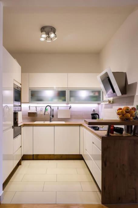 자그레브 Modern Charm Hideaway 아파트 외부 사진