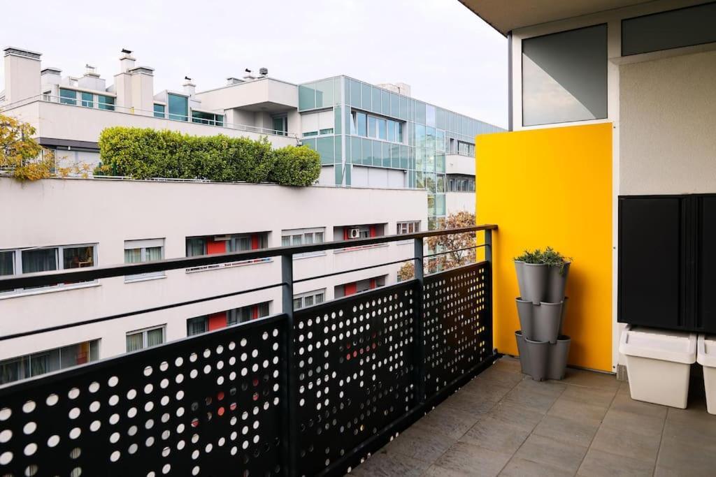 자그레브 Modern Charm Hideaway 아파트 외부 사진
